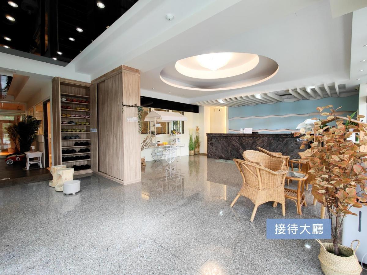 墾丁戀戀星辰湖畔莊園 星辰館 Hotel Longshui Bagian luar foto