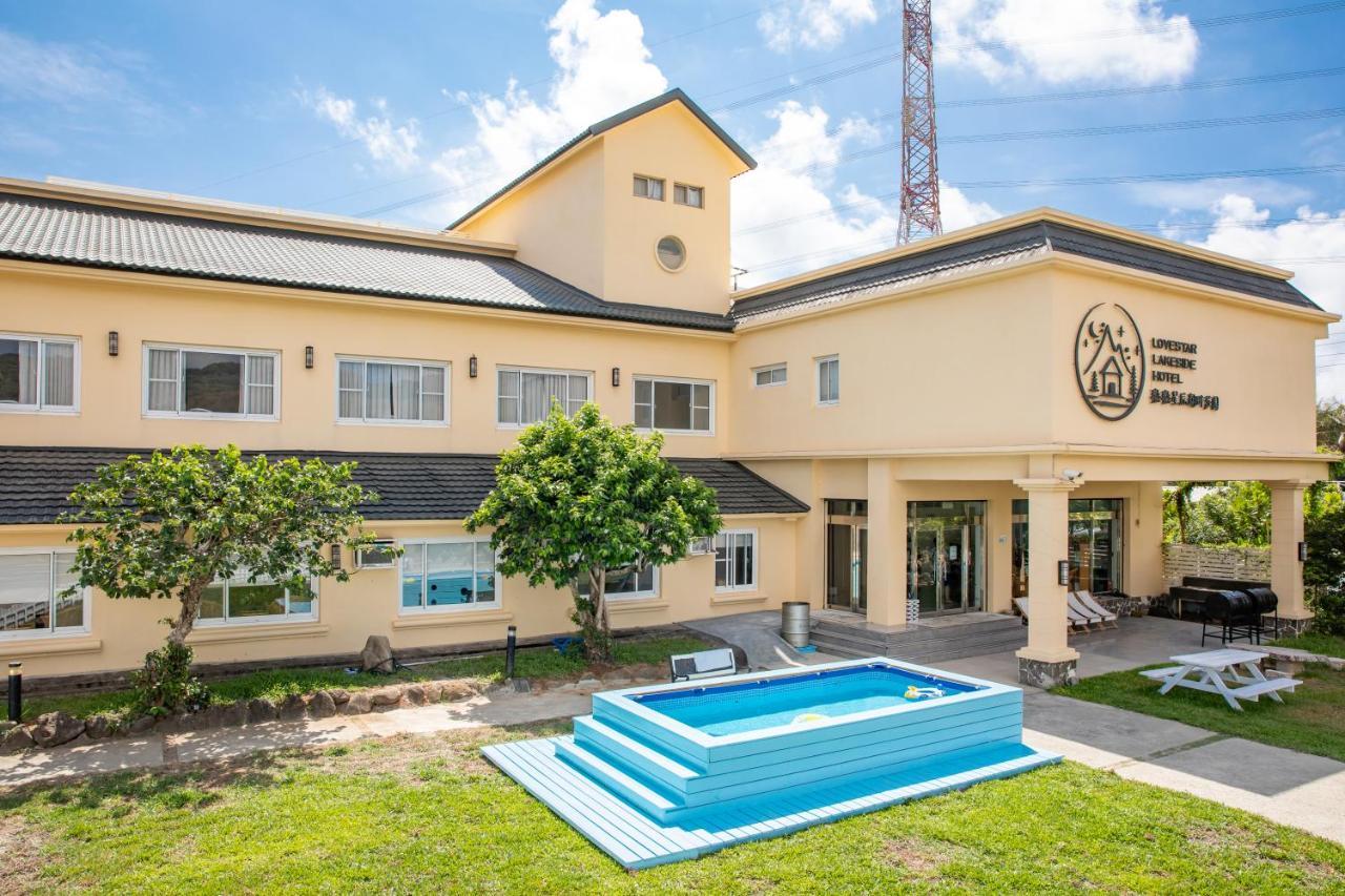 墾丁戀戀星辰湖畔莊園 星辰館 Hotel Longshui Bagian luar foto