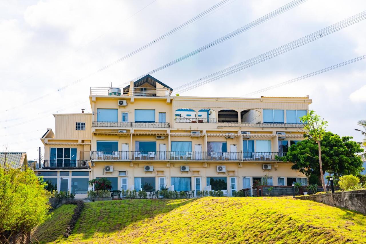 墾丁戀戀星辰湖畔莊園 星辰館 Hotel Longshui Bagian luar foto
